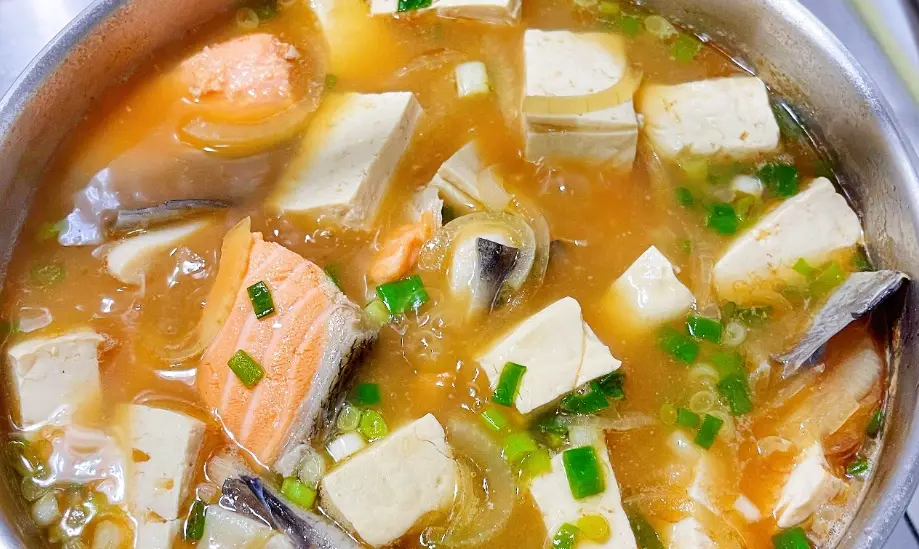 鮭魚豆腐湯 食譜