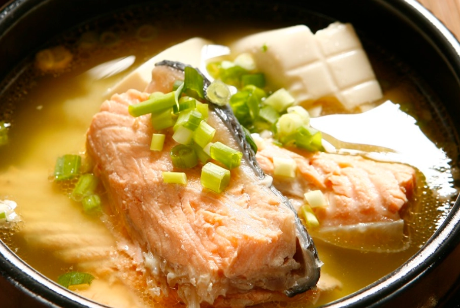 鮭魚豆腐湯 食譜