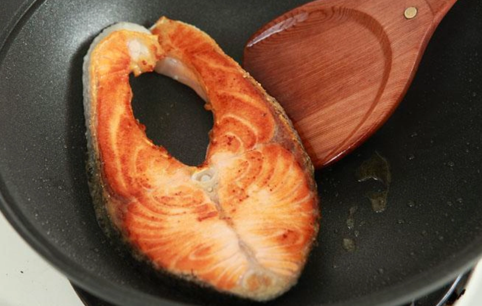 鮭魚片煎法