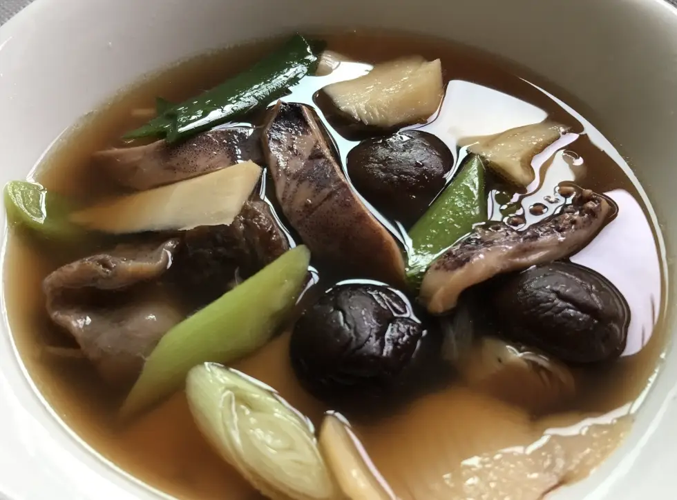 乾魷魚煮湯做法 乾魷魚煮湯做法