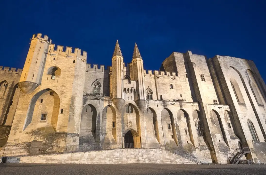 法國亞維儂自由行