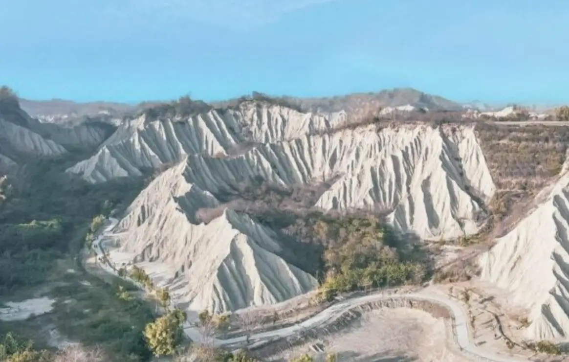 月世界旅遊攻略