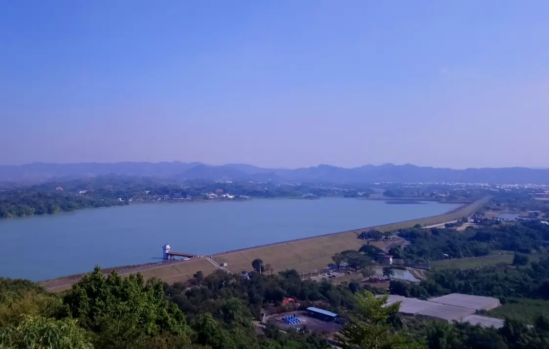 田寮月世界附近景點