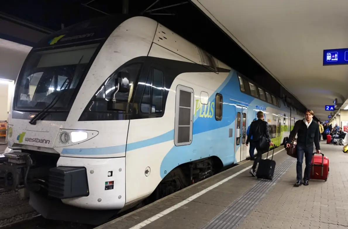 維也納到哈修塔特火車