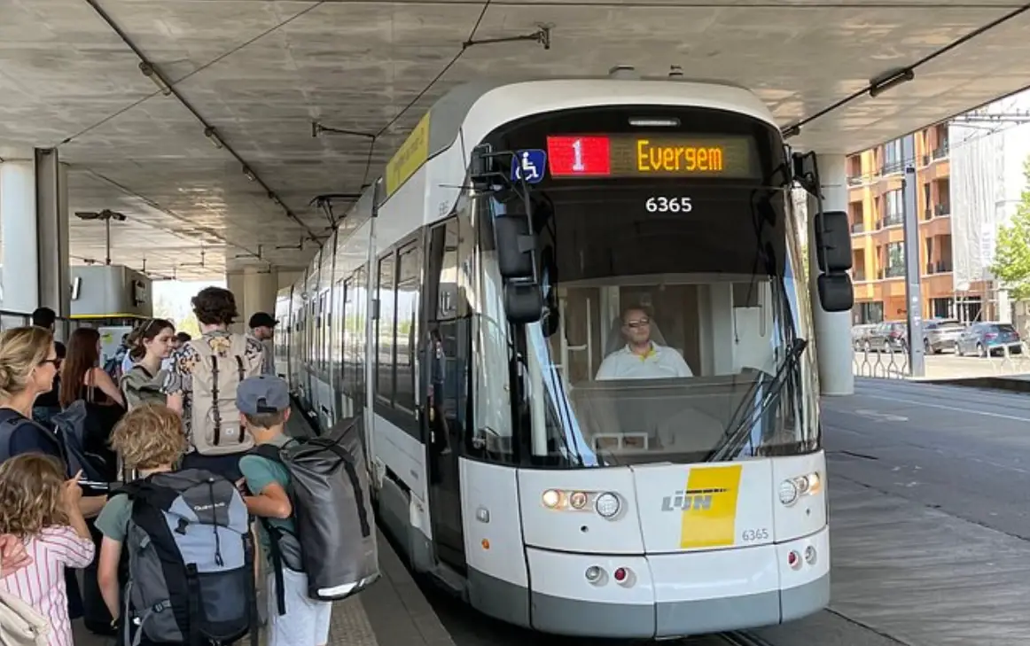 比利時電車搭乘 比利時電車搭乘