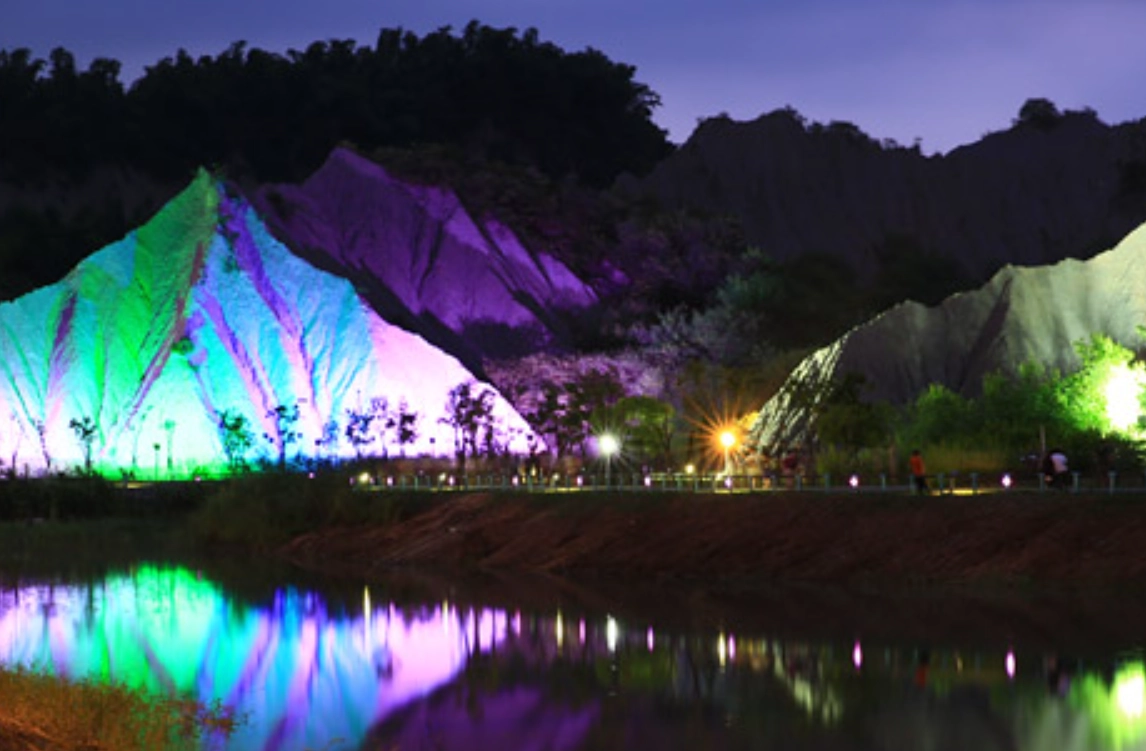 田寮月世界夜間開放