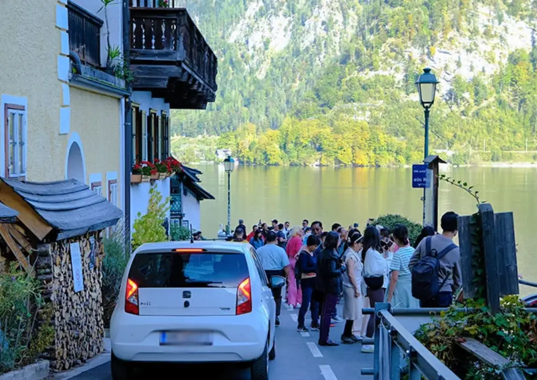 哈修塔特一日遊包車