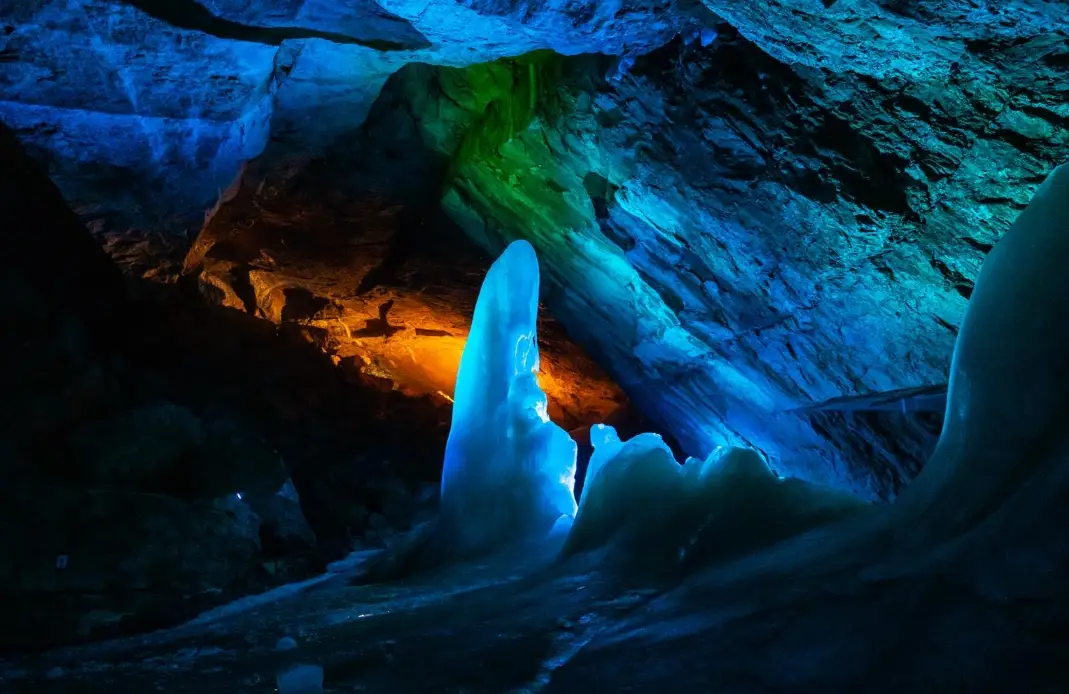 哈修塔特一日遊包車