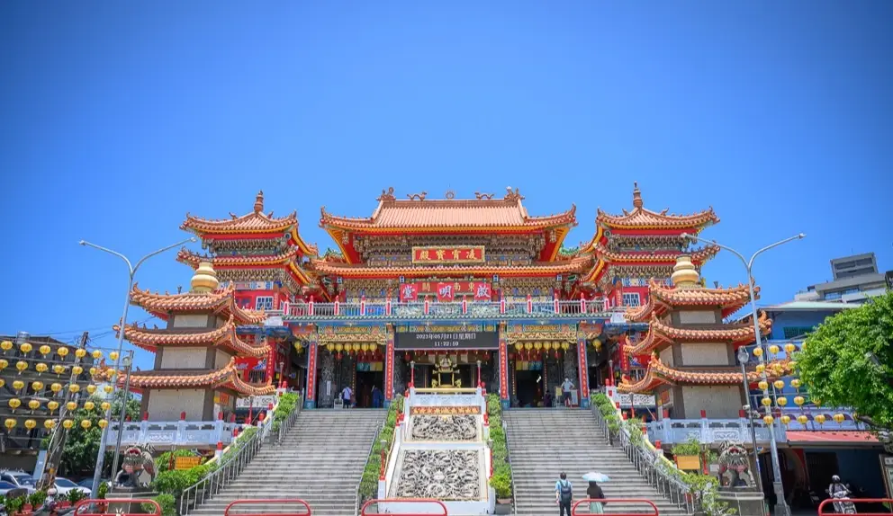 高雄左營站景點