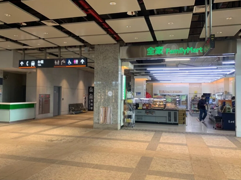苗栗高鐵站內美食