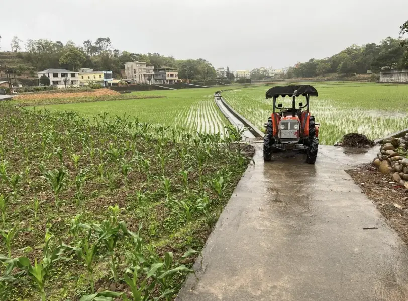 苗栗西湖渡假村接駁車 苗栗西湖渡假村接駁車