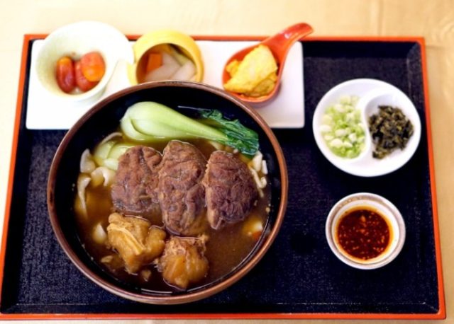 耐斯百貨美食