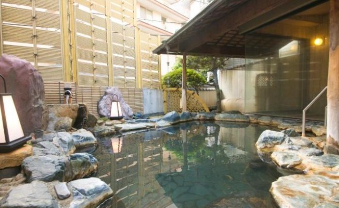 高雄大遠百小吃