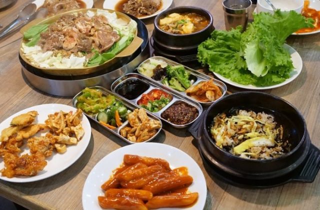 新月廣場b1美食