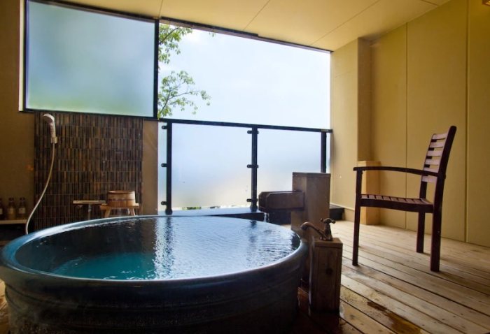 高雄大遠百附近小吃