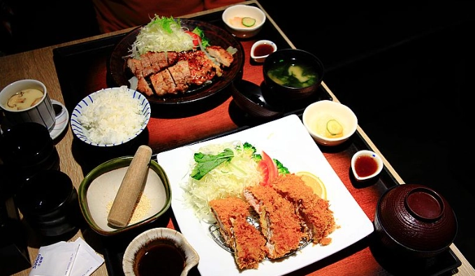捷運站附近餐廳 捷運站附近餐廳