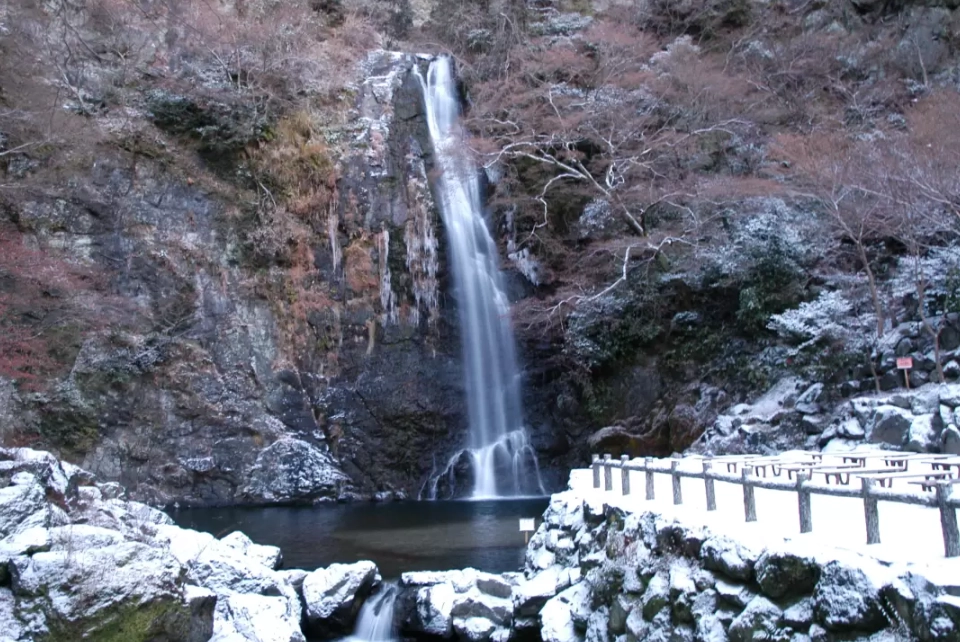箕面瀑布冬季