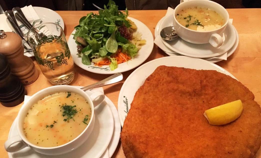 維也納美食餐廳 維也納美食餐廳